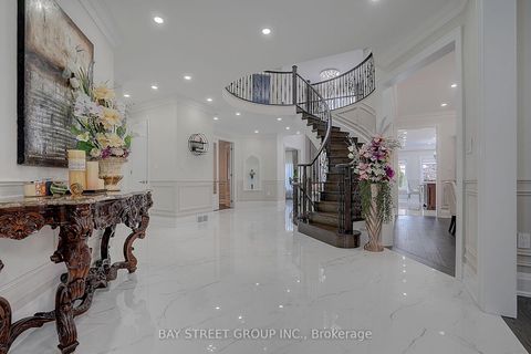 Photo 3 at 218 Boake Trail, Bayview Hill, Richmond Hill