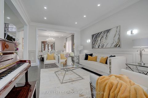 Photo 6 at 218 Boake Trail, Bayview Hill, Richmond Hill
