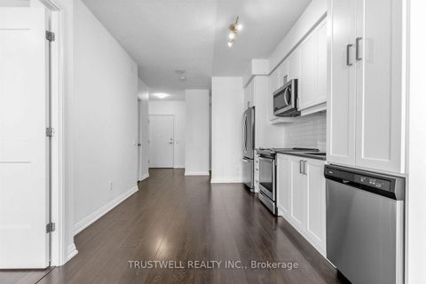 Photo 4 at 2511 - 7895 Jane Street, Concord, Vaughan