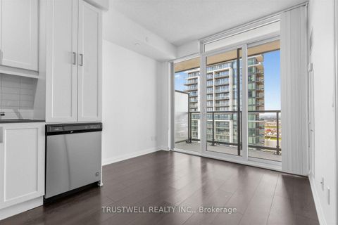Photo 11 at 2511 - 7895 Jane Street, Concord, Vaughan