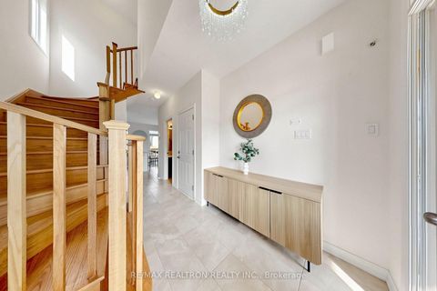 Photo 15 at 40 Ainslie Hill Crescent, Sutton & Jackson's Point, Georgina