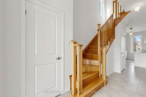 Photo 16 at 40 Ainslie Hill Crescent, Sutton & Jackson's Point, Georgina