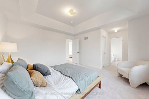 Photo 20 at 40 Ainslie Hill Crescent, Sutton & Jackson's Point, Georgina