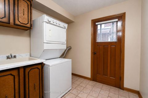 Photo 6 at 19 Kaiser Drive, West Woodbridge, Vaughan