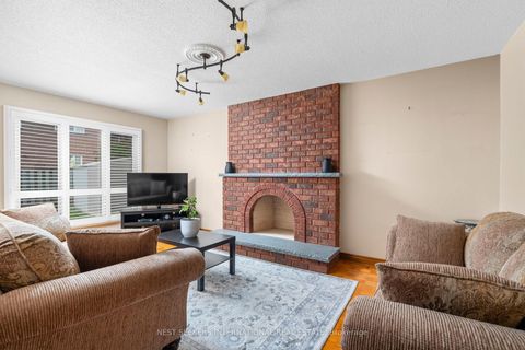 Photo 9 at 19 Kaiser Drive, West Woodbridge, Vaughan