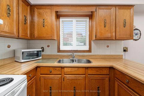 Photo 18 at 19 Kaiser Drive, West Woodbridge, Vaughan