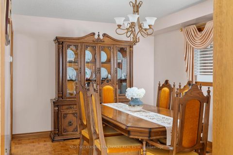 Photo 20 at 19 Kaiser Drive, West Woodbridge, Vaughan
