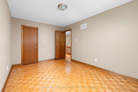 Photo 33 at 19 Kaiser Drive, West Woodbridge, Vaughan