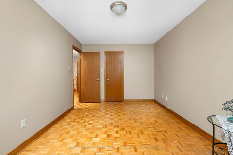 Photo 35 at 19 Kaiser Drive, West Woodbridge, Vaughan
