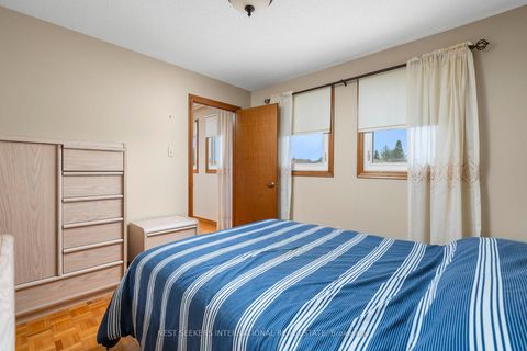 Photo 37 at 19 Kaiser Drive, West Woodbridge, Vaughan