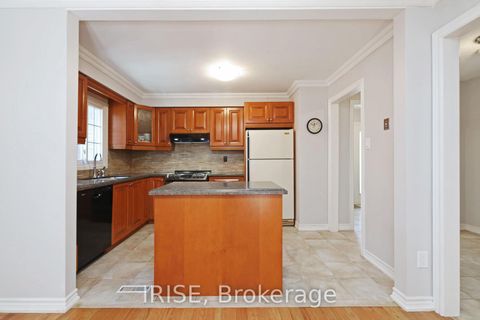 Photo 17 at 115 Winter Gardens Trail, Rouge E10, Toronto