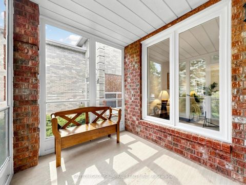 Photo 2 at 48 Glenbury Drive, Brownridge, Vaughan