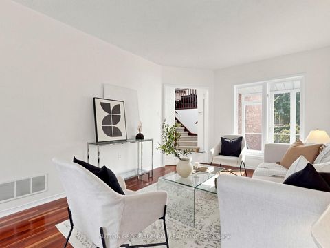 Photo 6 at 48 Glenbury Drive, Brownridge, Vaughan