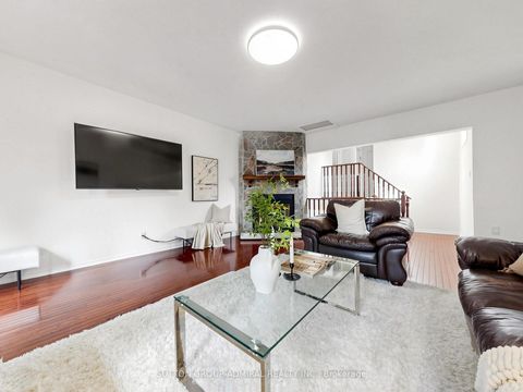 Photo 17 at 48 Glenbury Drive, Brownridge, Vaughan