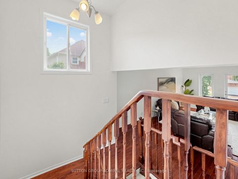 Photo 19 at 48 Glenbury Drive, Brownridge, Vaughan