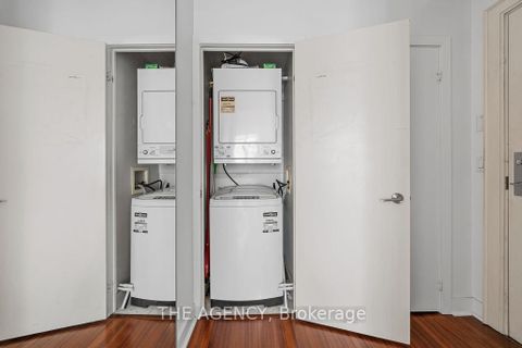 Photo 6 at 1314 - 438 King Street W, Waterfront Communities C1, Toronto