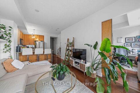 Photo 15 at 1314 - 438 King Street W, Waterfront Communities C1, Toronto