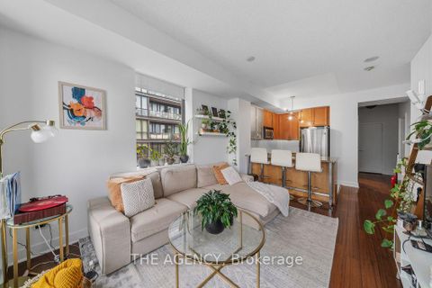 Photo 16 at 1314 - 438 King Street W, Waterfront Communities C1, Toronto