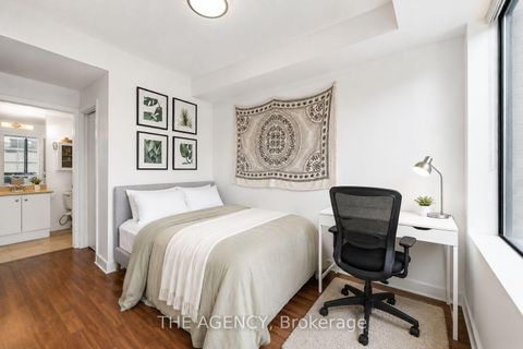 Photo 19 at 1314 - 438 King Street W, Waterfront Communities C1, Toronto