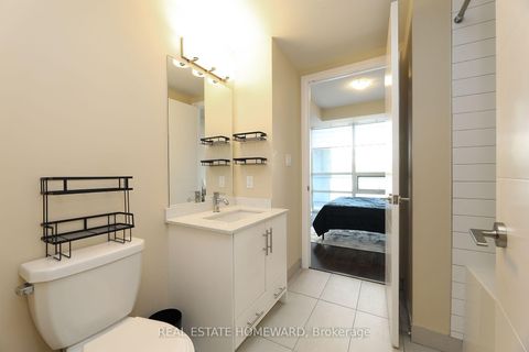 Photo 12 at 609 - 460 Adelaide Street E, Moss Park, Toronto