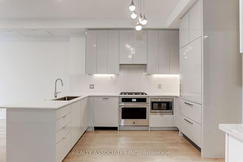 Photo 11 at TH3 - 270 Davenport Road, Annex, Toronto