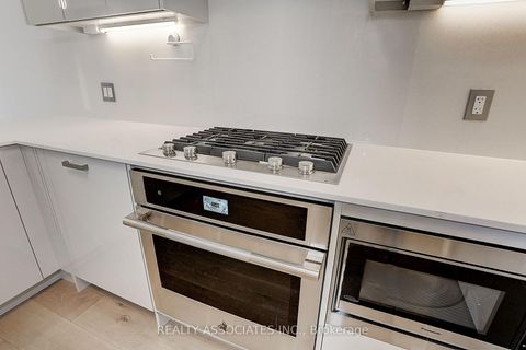 Photo 14 at TH3 - 270 Davenport Road, Annex, Toronto