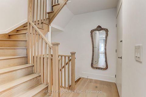 Photo 17 at TH3 - 270 Davenport Road, Annex, Toronto