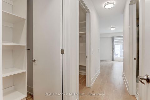 Photo 18 at TH3 - 270 Davenport Road, Annex, Toronto