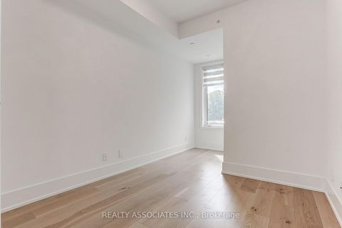Photo 31 at TH3 - 270 Davenport Road, Annex, Toronto