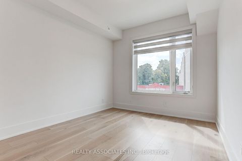 Photo 35 at TH3 - 270 Davenport Road, Annex, Toronto