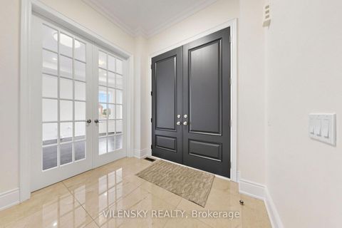 Photo 3 at 95 Chesney Crescent, Kleinburg, Vaughan