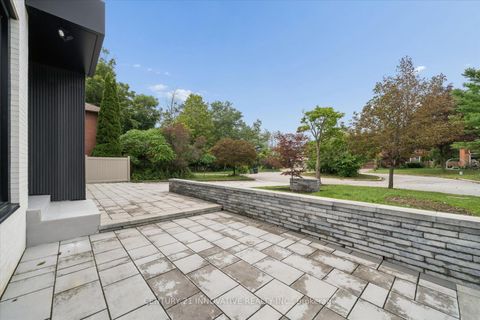 Photo 2 at 10 Haida Court, Highland Creek, Toronto