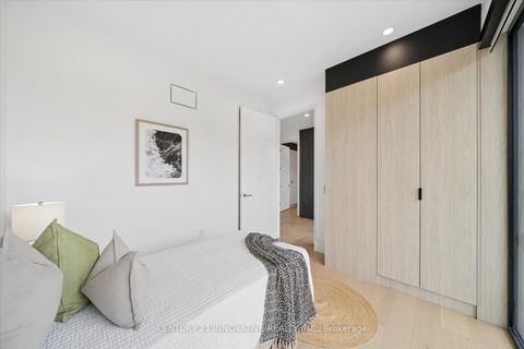 Photo 34 at 10 Haida Court, Highland Creek, Toronto