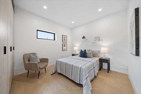 Photo 35 at 10 Haida Court, Highland Creek, Toronto