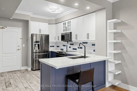 Photo 7 at 206 - 3531 Lake Shore Boulevard W, Long Branch, Toronto