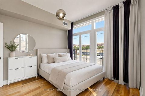 Photo 11 at 206 - 3531 Lake Shore Boulevard W, Long Branch, Toronto