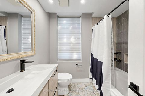 Photo 16 at 206 - 3531 Lake Shore Boulevard W, Long Branch, Toronto