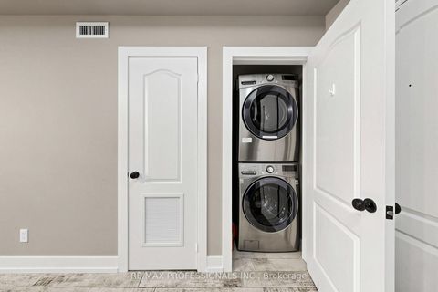 Photo 18 at 206 - 3531 Lake Shore Boulevard W, Long Branch, Toronto