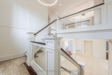 Photo 2 at 16 Flatbush Avenue, East Woodbridge, Vaughan