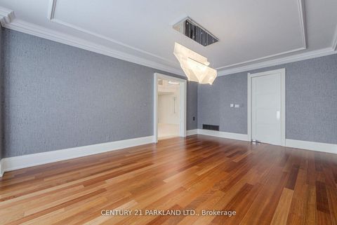 Photo 11 at 16 Flatbush Avenue, East Woodbridge, Vaughan