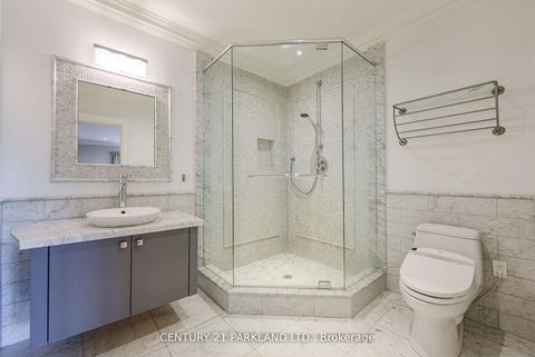 Photo 18 at 16 Flatbush Avenue, East Woodbridge, Vaughan