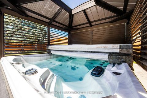 Photo 42 at 16 Flatbush Avenue, East Woodbridge, Vaughan