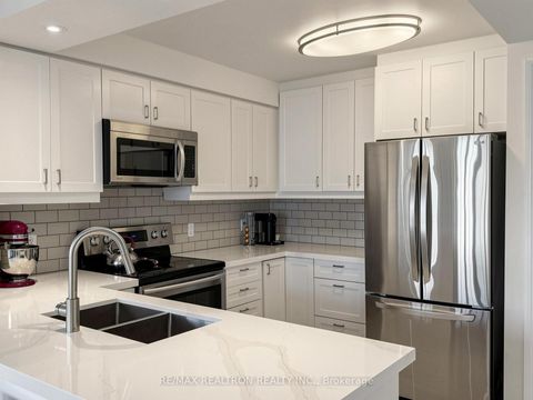 Photo 5 at 414 - 16 Dallimore Circle, Don Mills, Toronto
