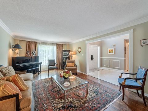 Photo 5 at 49 Miriam Crescent, Doncrest, Richmond Hill