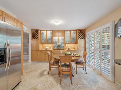 Photo 10 at 49 Miriam Crescent, Doncrest, Richmond Hill
