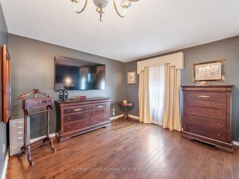 Photo 21 at 49 Miriam Crescent, Doncrest, Richmond Hill