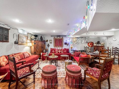 Photo 37 at 49 Miriam Crescent, Doncrest, Richmond Hill