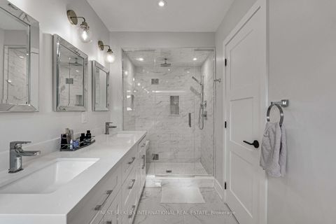 Photo 12 at 233 Venice Gate Drive, Vellore Village, Vaughan