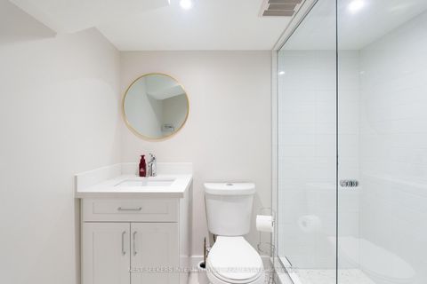 Photo 17 at 233 Venice Gate Drive, Vellore Village, Vaughan