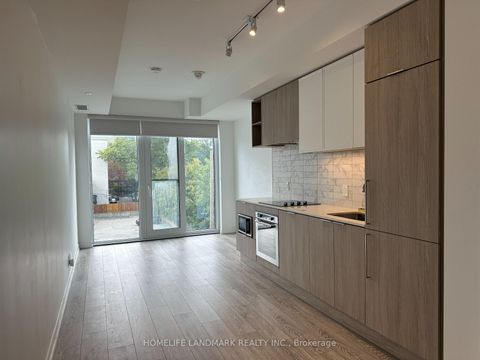 Photo 5 at 535 - 2020 Bathurst Street, Cedarvale, Toronto
